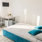 Biulux Homestay *